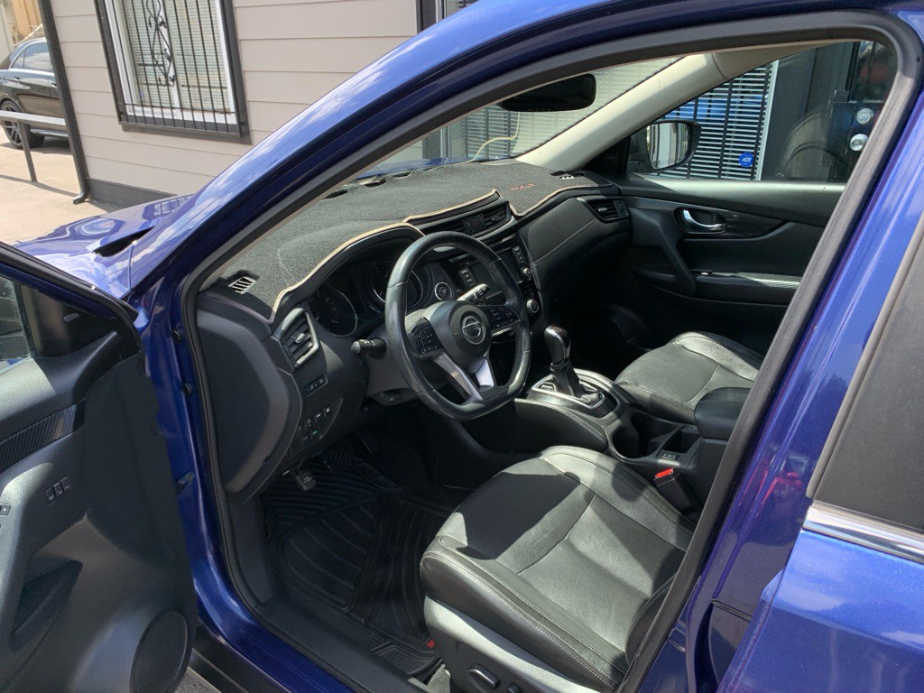 2018 Nissan Rogue Image 12