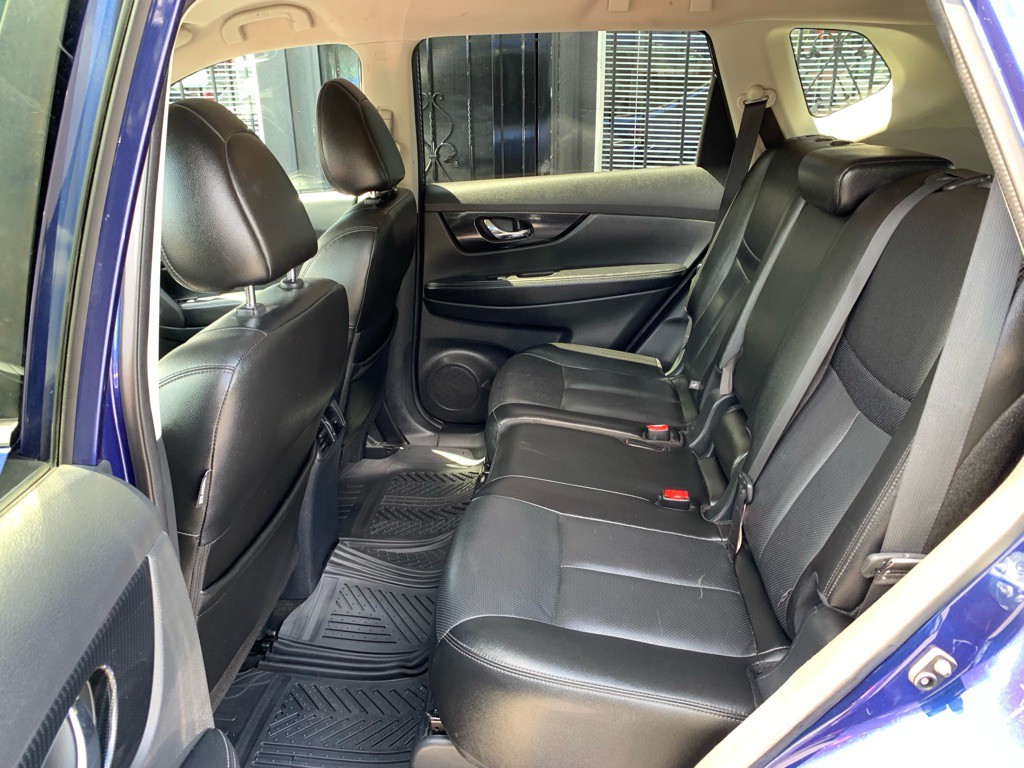 2018 Nissan Rogue Image 16