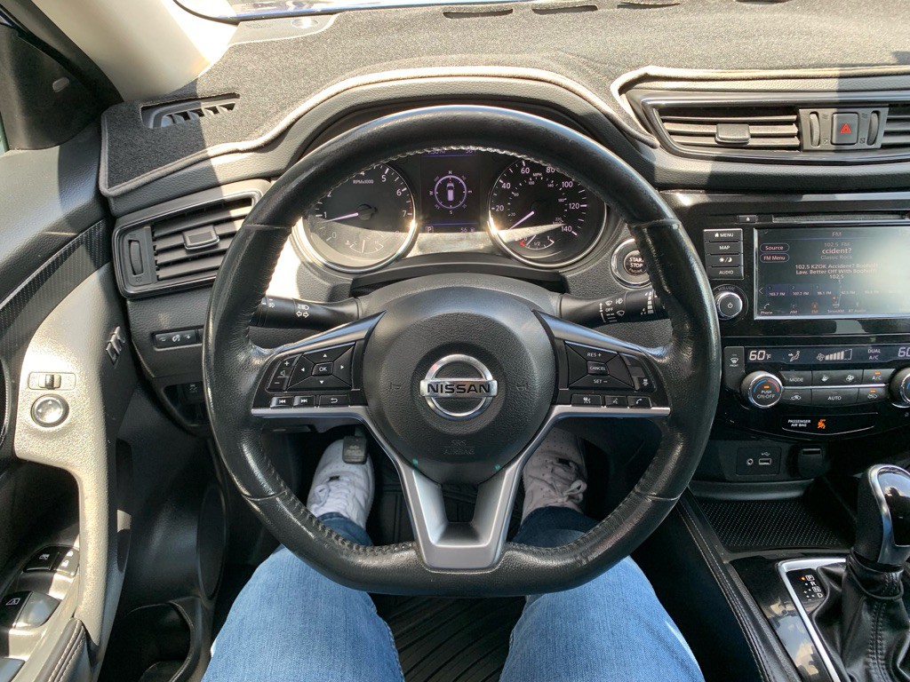 2018 Nissan Rogue Image 17