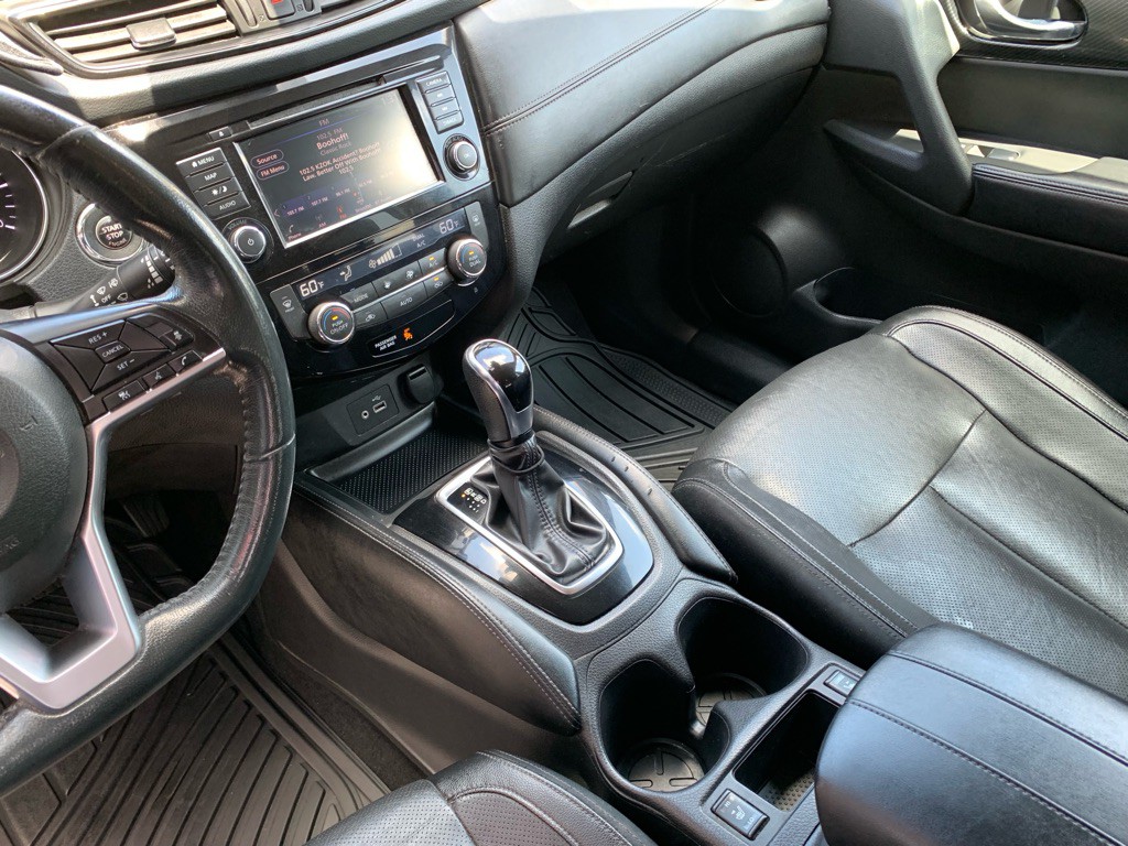 2018 Nissan Rogue Image 21