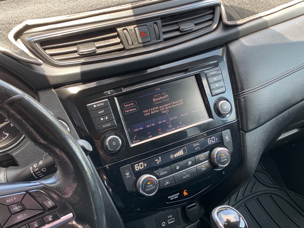 2018 Nissan Rogue Image 23