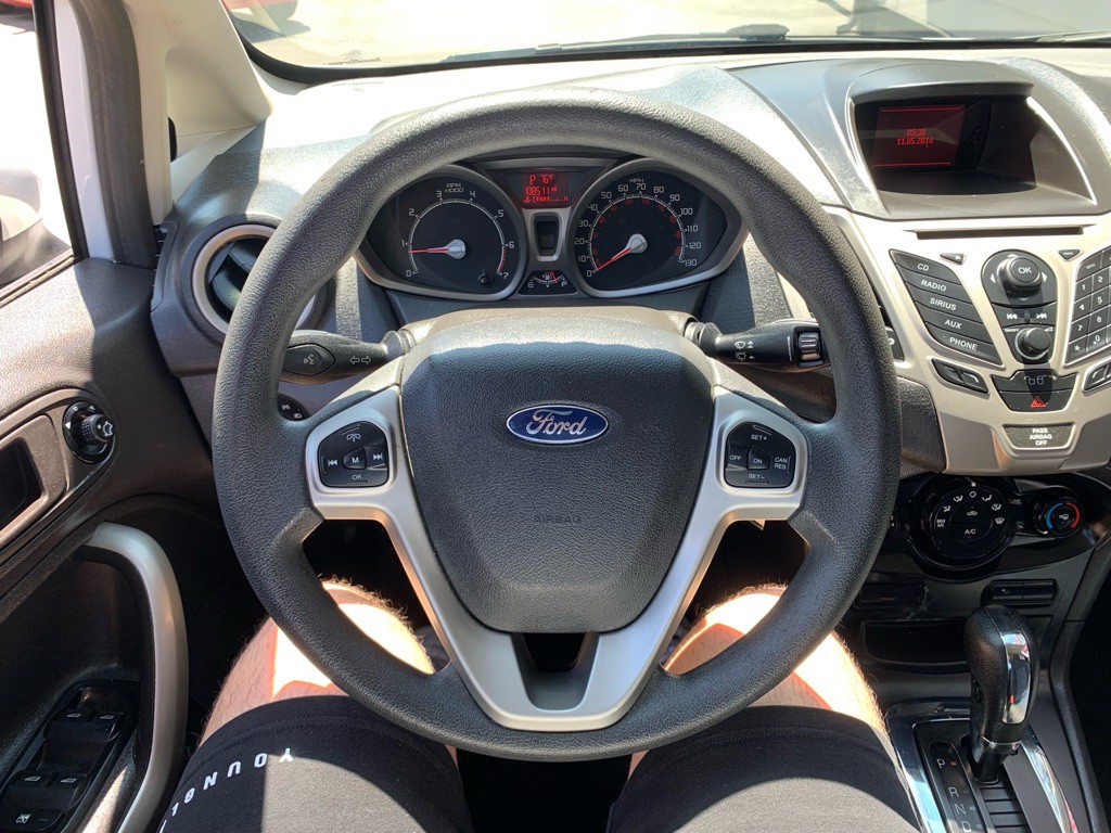 2012 Ford Fiesta Image 18