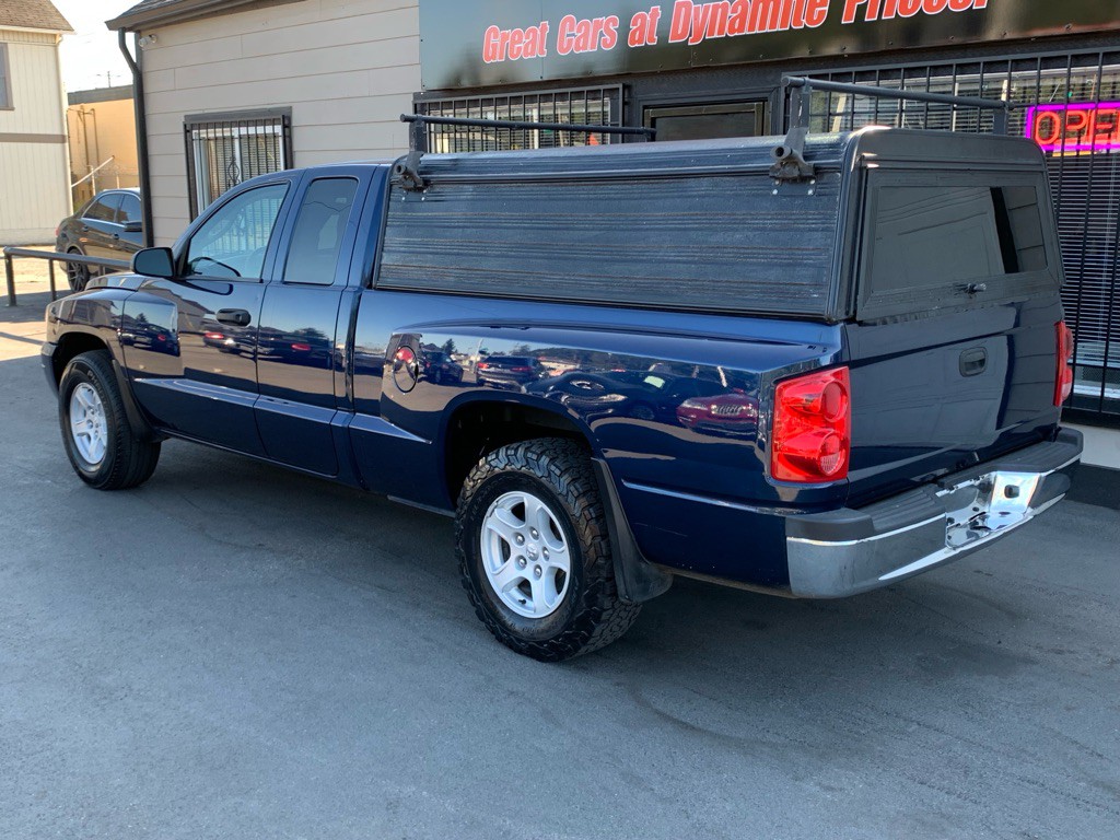 2006 Dodge Dakota Image 3