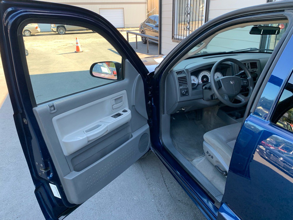2006 Dodge Dakota Image 9
