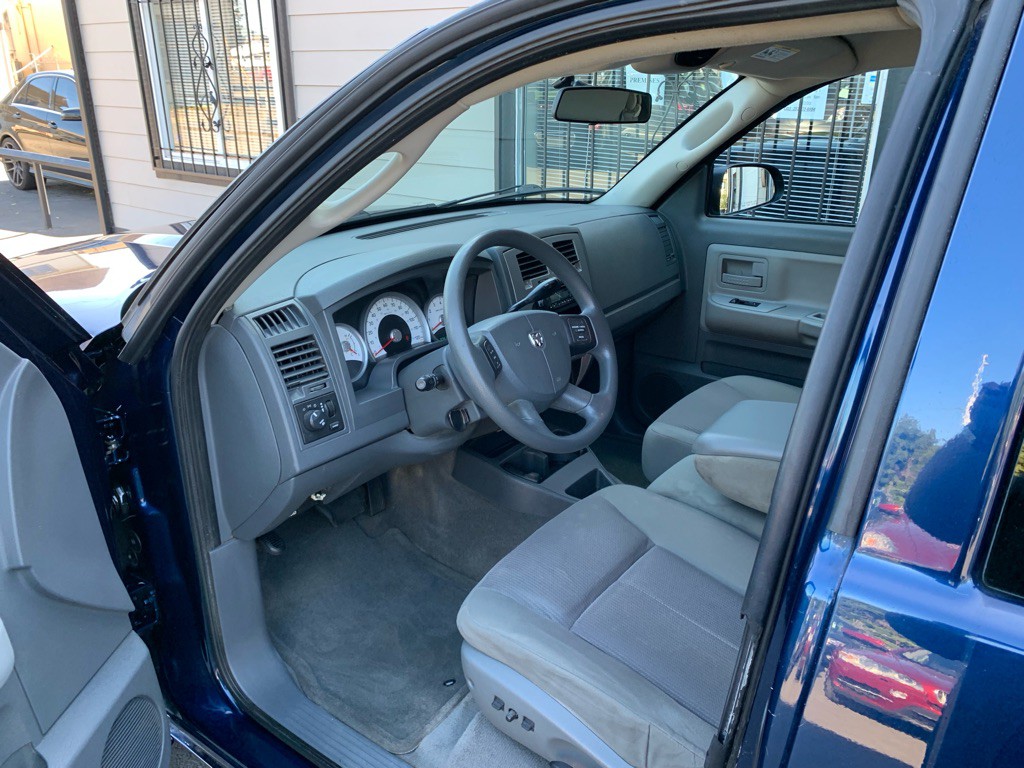2006 Dodge Dakota Image 10