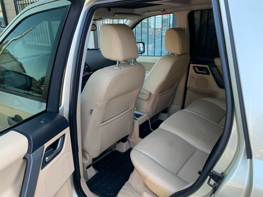 2008 Land Rover LR2 Image 13