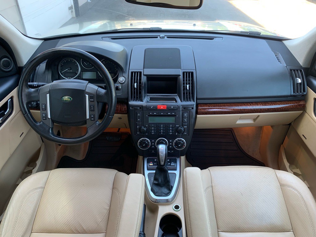 2008 Land Rover LR2 Image 16