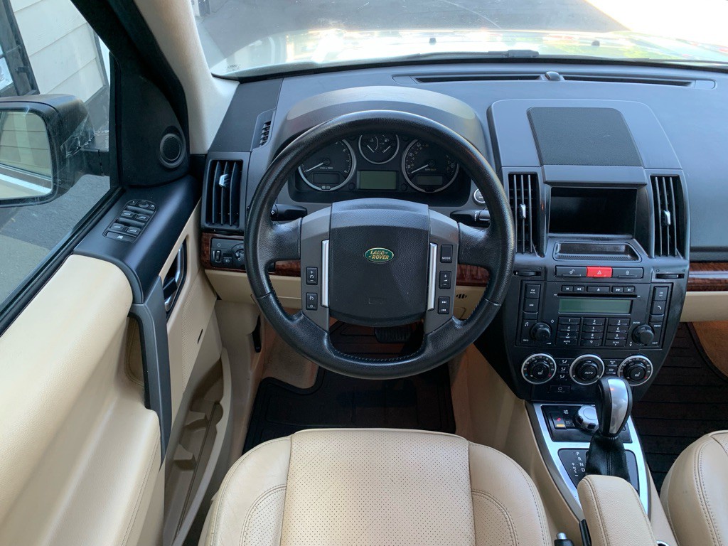 2008 Land Rover LR2 Image 21