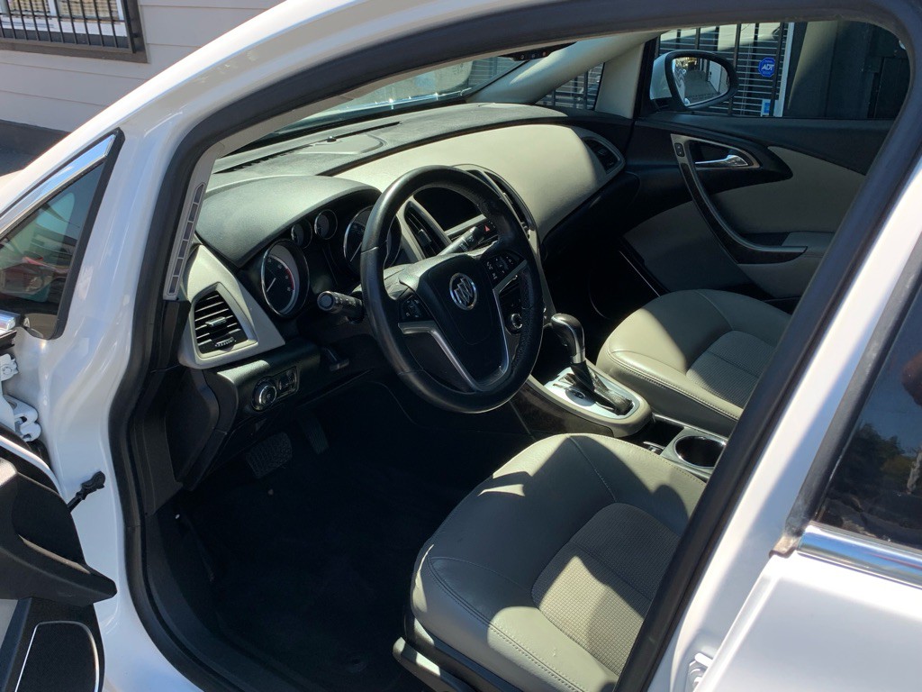 2013 Buick Verano Image 10