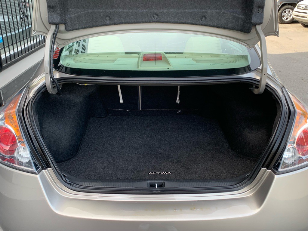 2011 Nissan Altima Image 5