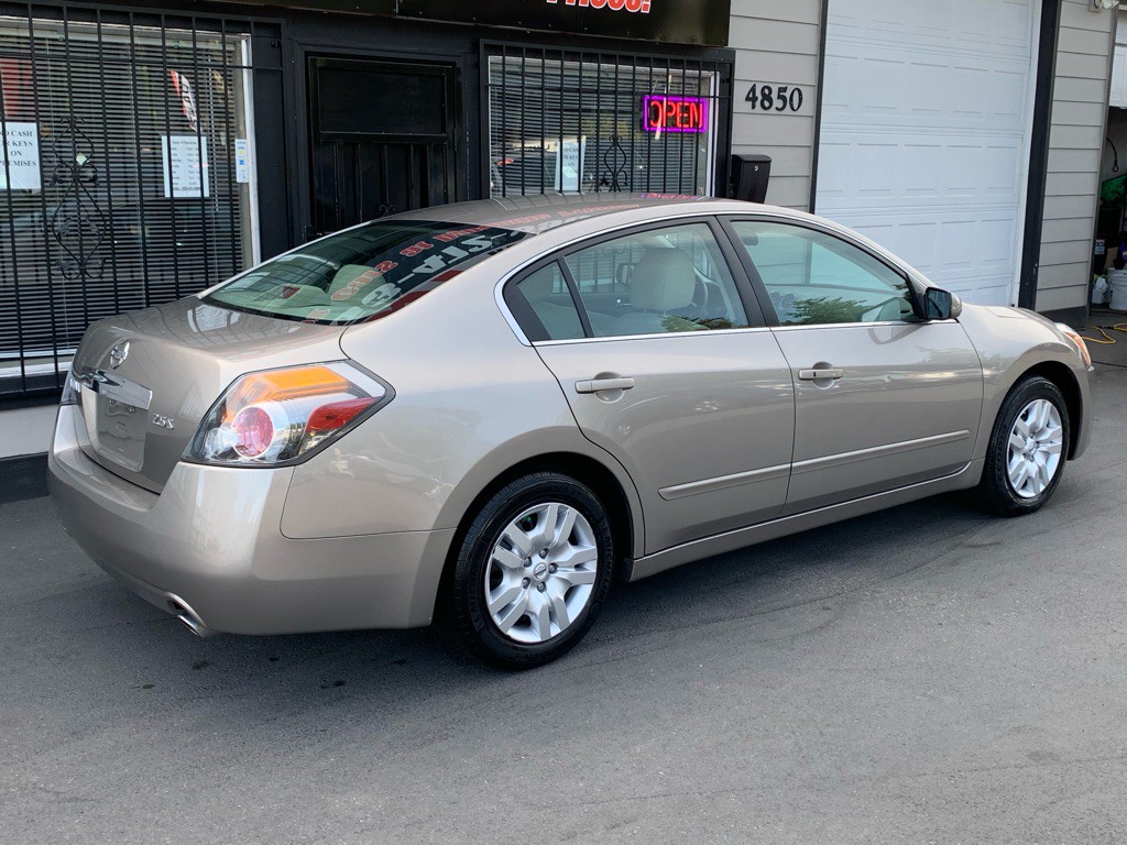 2011 Nissan Altima Image 6