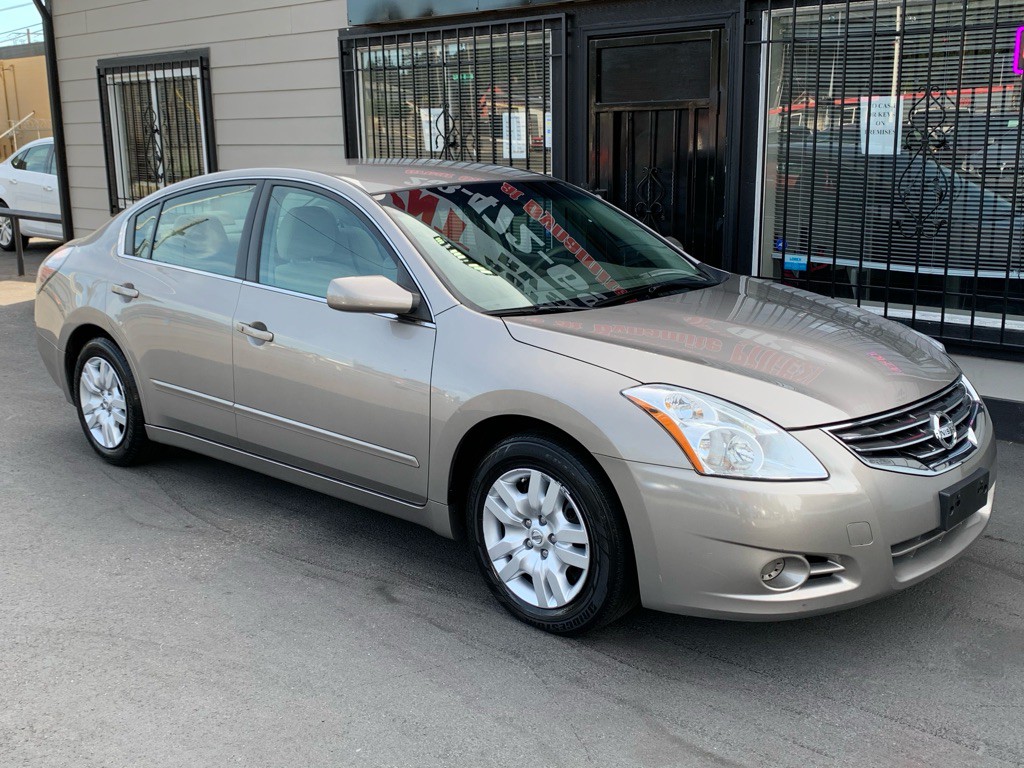 2011 Nissan Altima Image 8