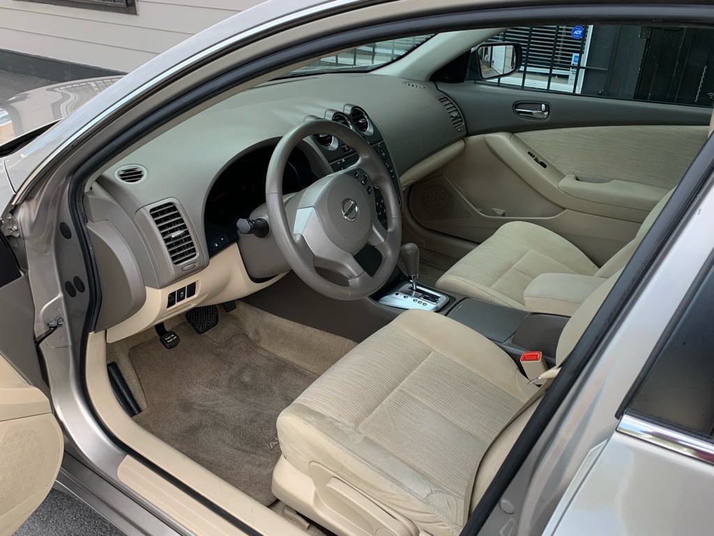 2011 Nissan Altima Image 10