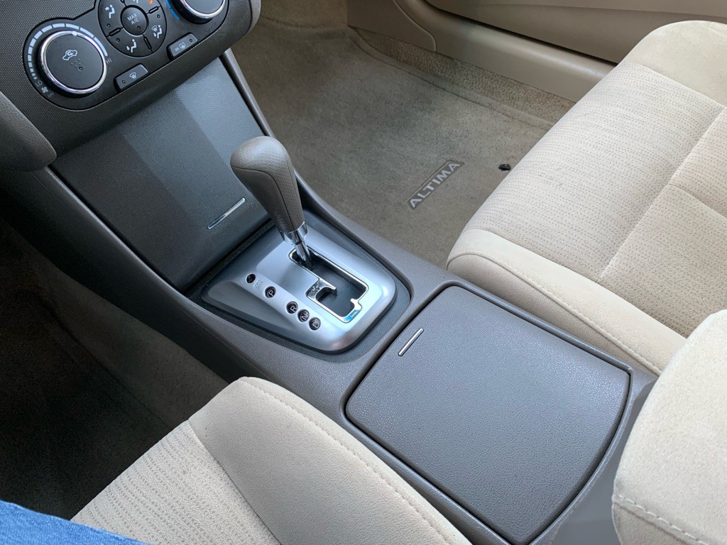 2011 Nissan Altima Image 16