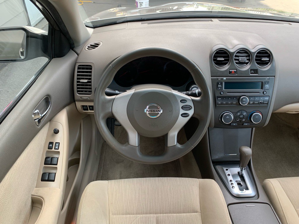 2011 Nissan Altima Image 19
