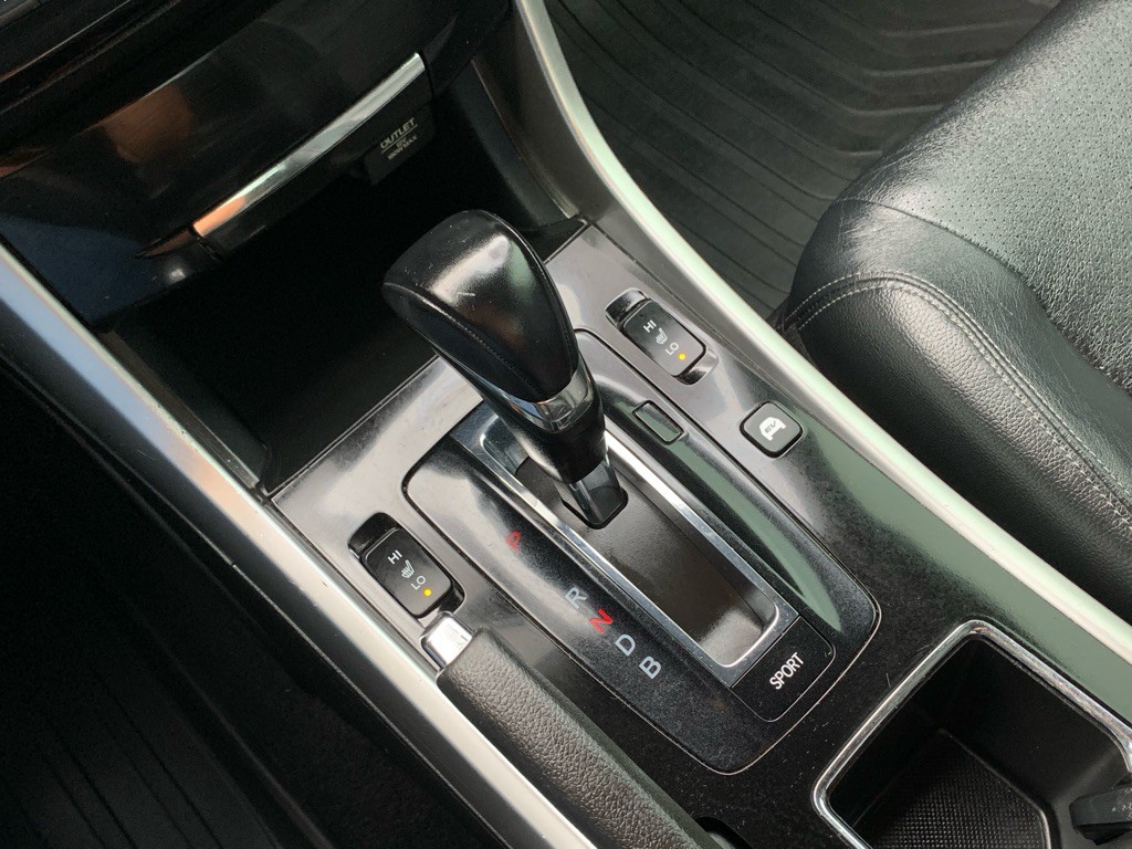 2017 Honda Accord Image 24