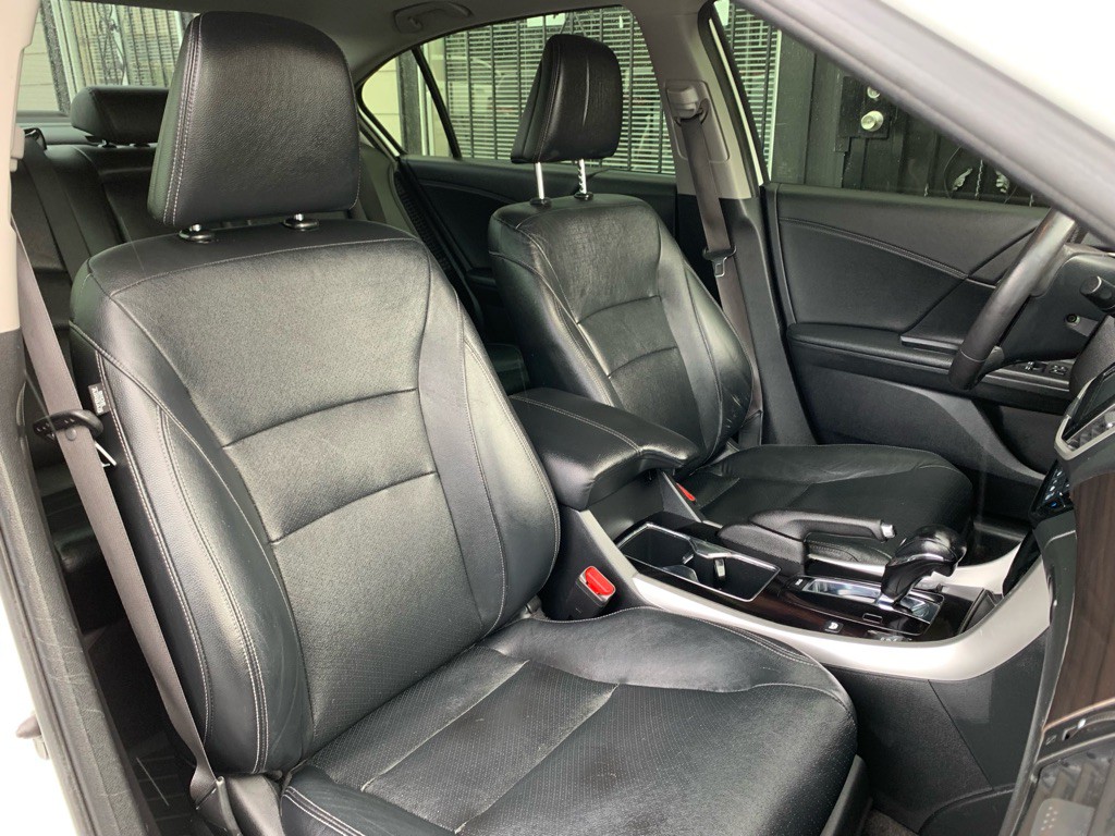 2017 Honda Accord Image 31