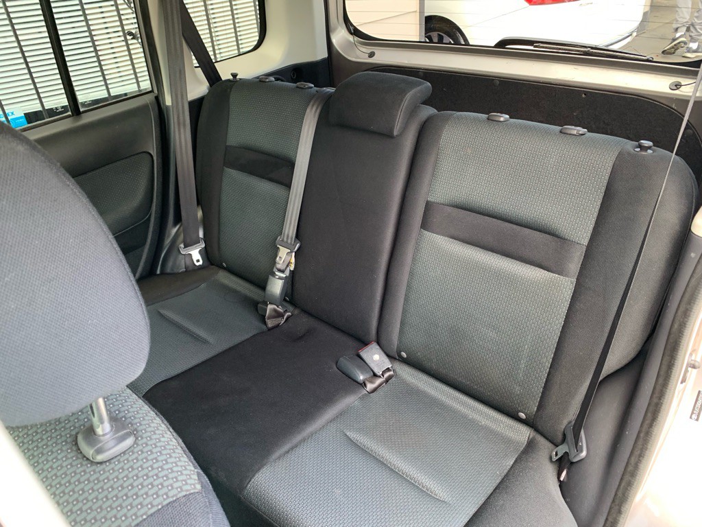 2006 Scion xB Image 13
