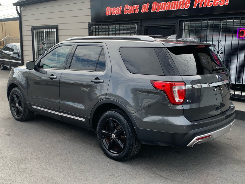 2017 Ford Explorer Image 3