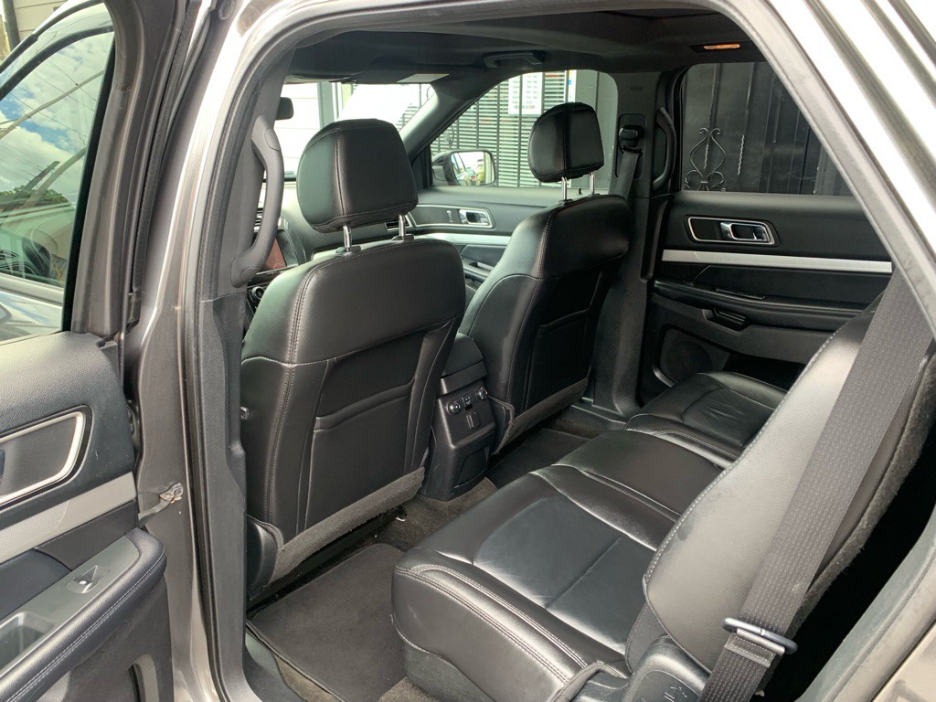 2017 Ford Explorer Image 18