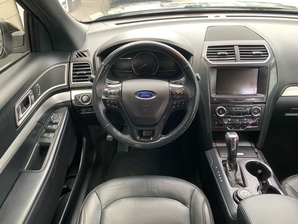 2017 Ford Explorer Image 29