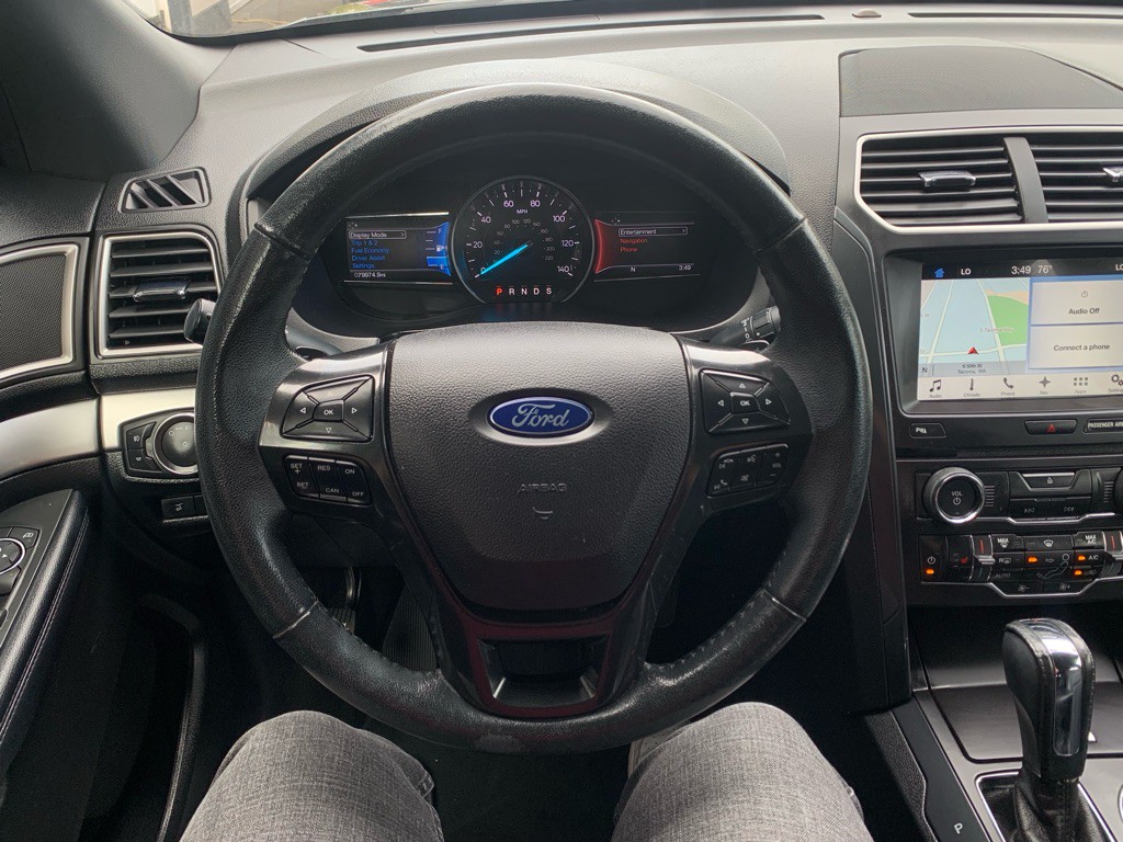 2017 Ford Explorer Image 30