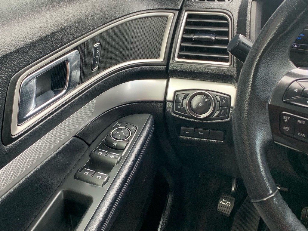 2017 Ford Explorer Image 31