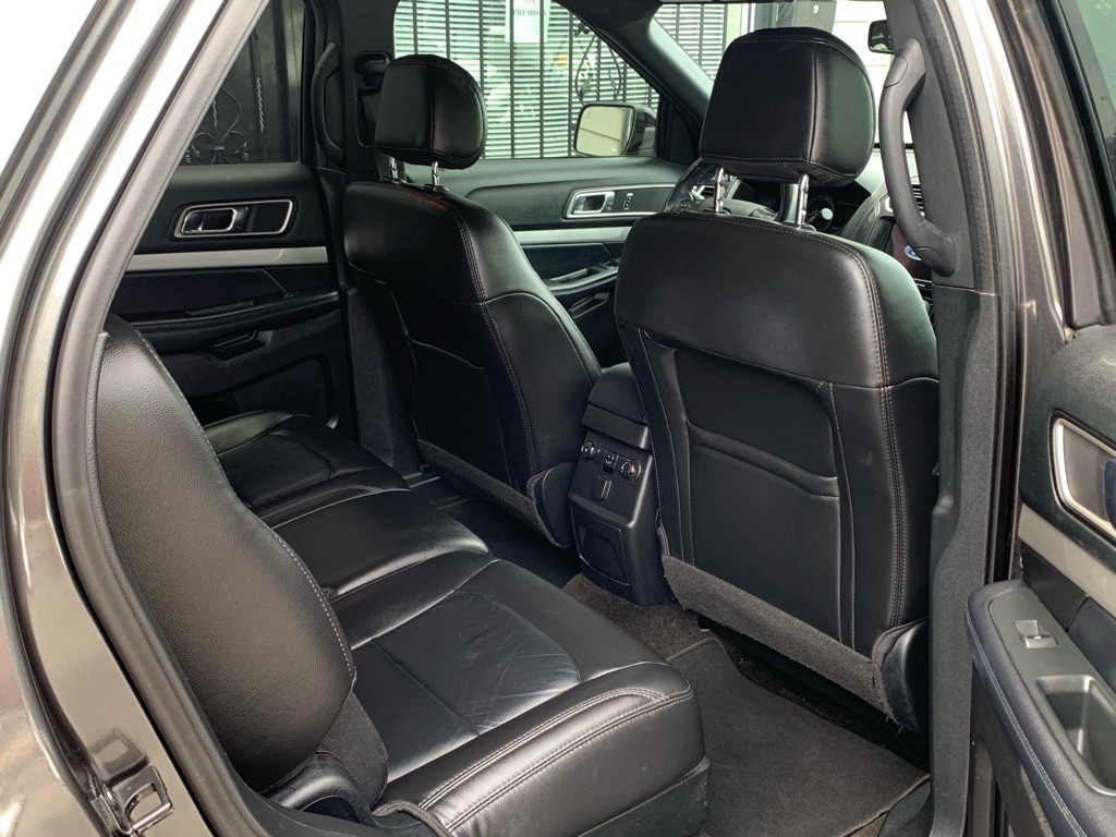 2017 Ford Explorer Image 32