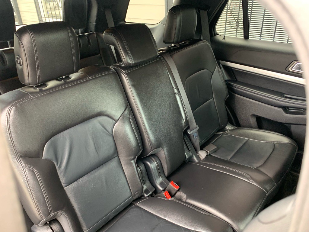 2017 Ford Explorer Image 34