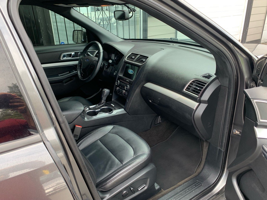 2017 Ford Explorer Image 36
