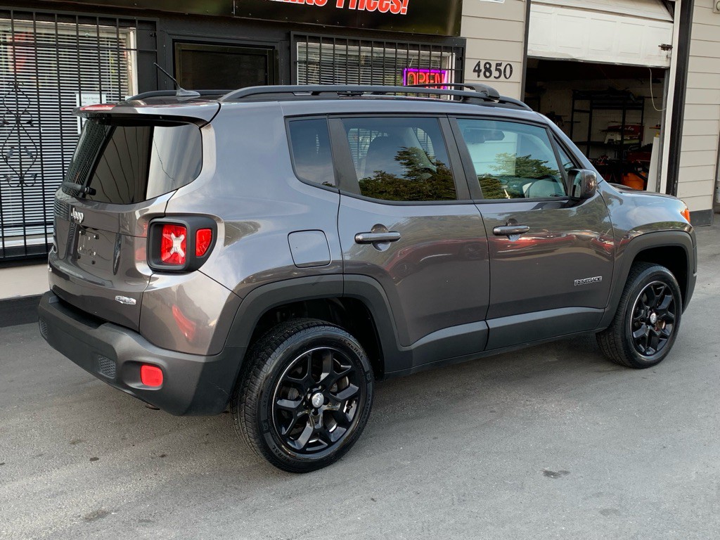 2017 Jeep Renegade Image 6