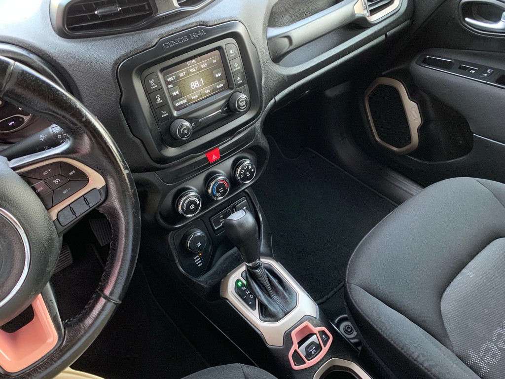 2017 Jeep Renegade Image 16