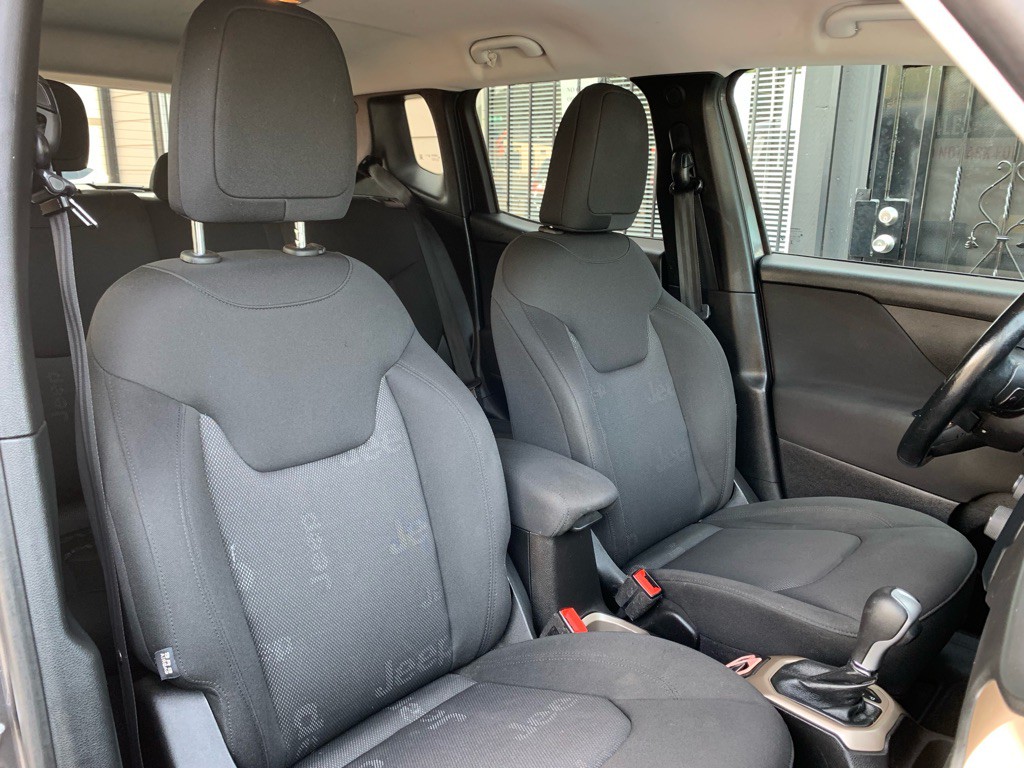 2017 Jeep Renegade Image 27