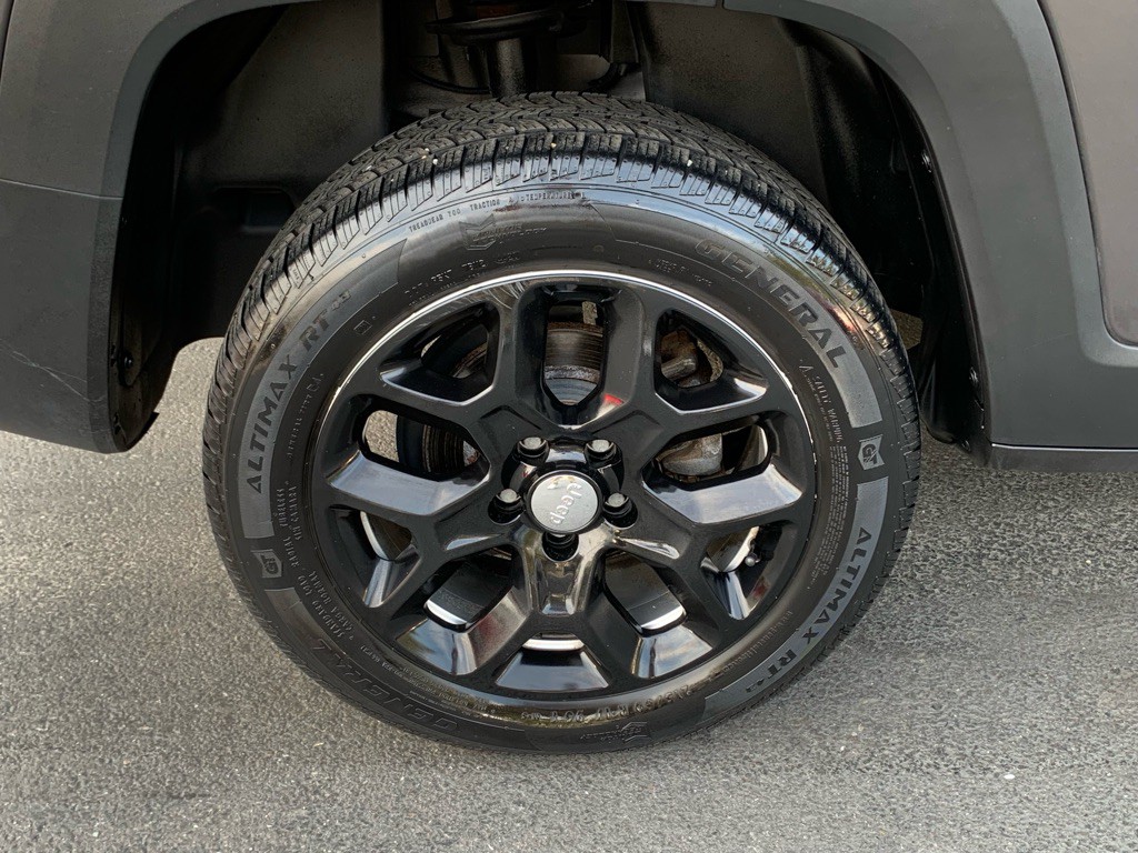 2017 Jeep Renegade Image 28
