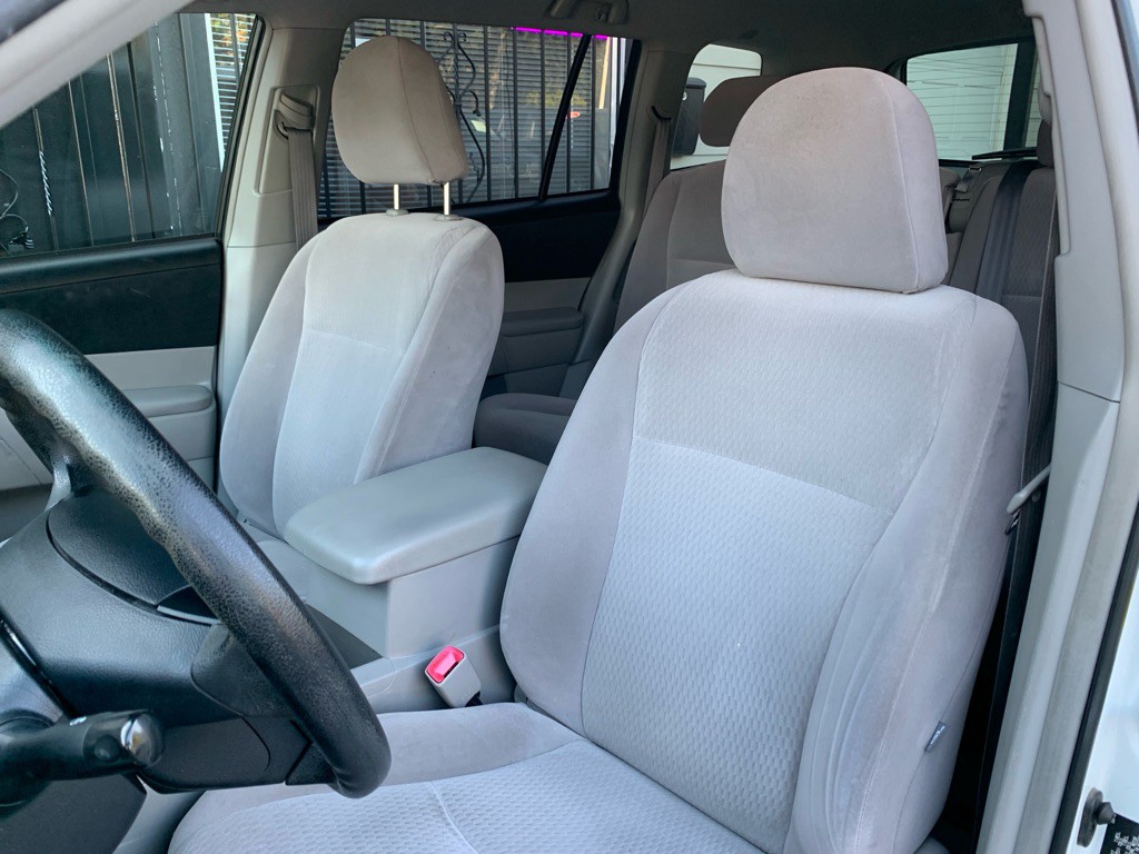 2010 Toyota Highlander Image 12