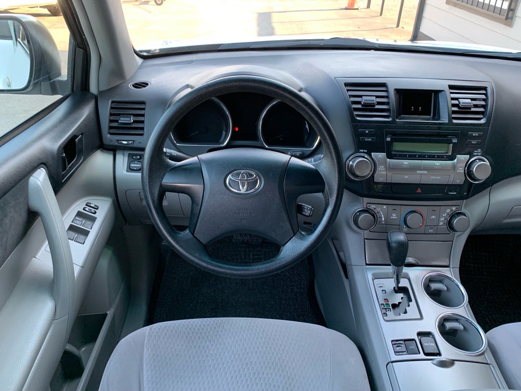 2010 Toyota Highlander Image 17