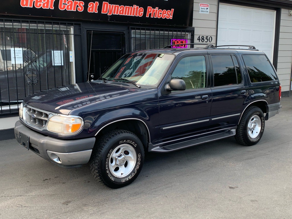 2000 Ford Explorer Image 1