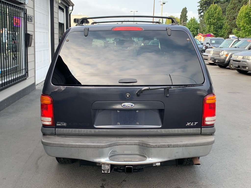 2000 Ford Explorer Image 4