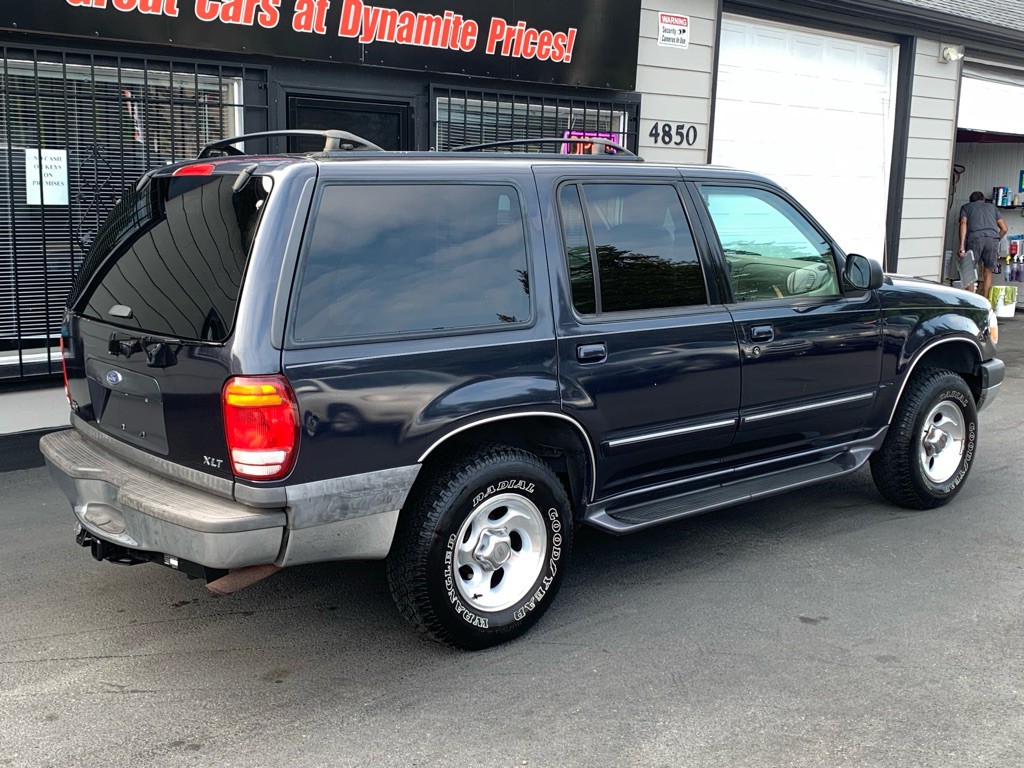 2000 Ford Explorer Image 6