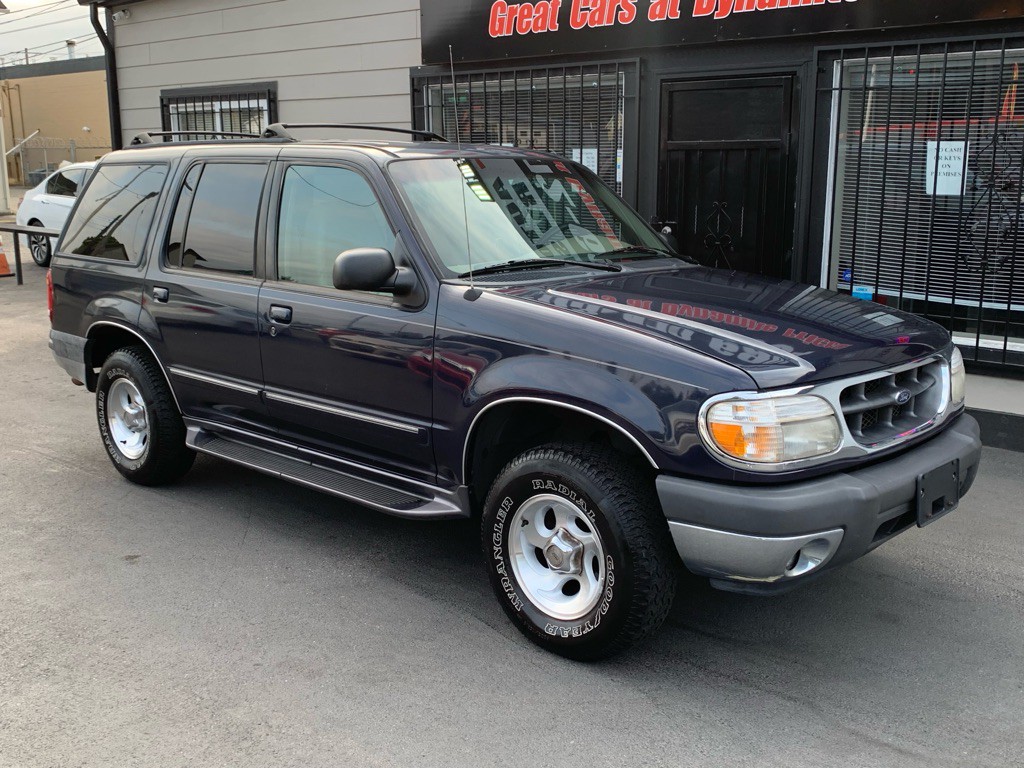2000 Ford Explorer Image 8