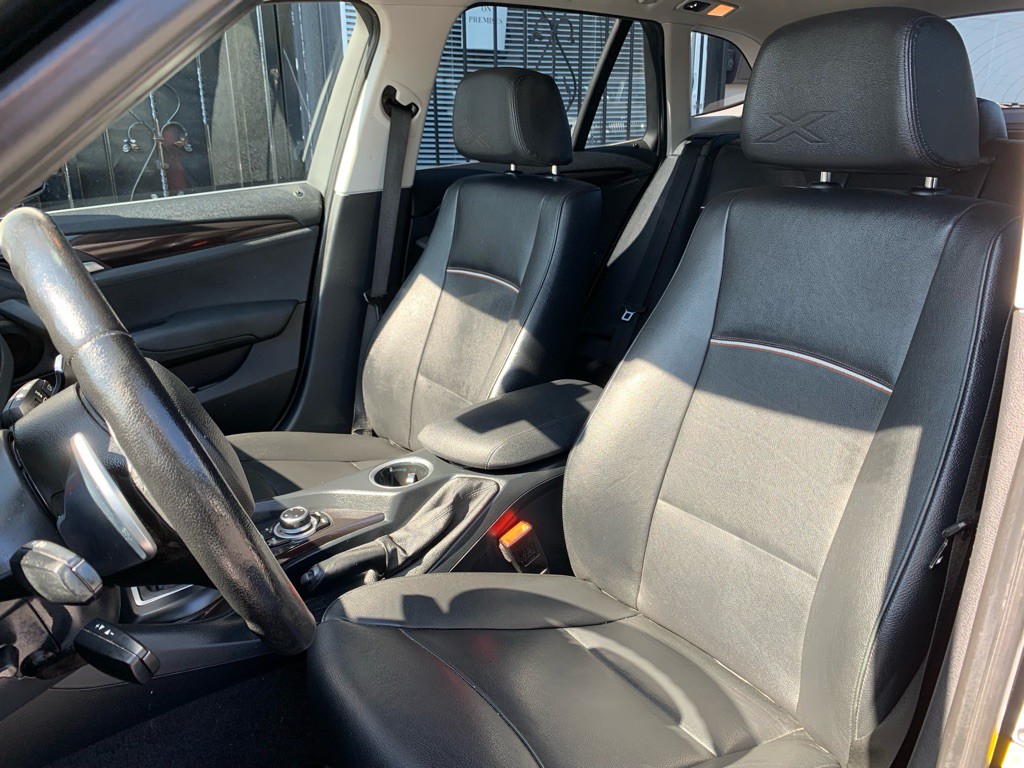 2013 BMW X1 Image 11