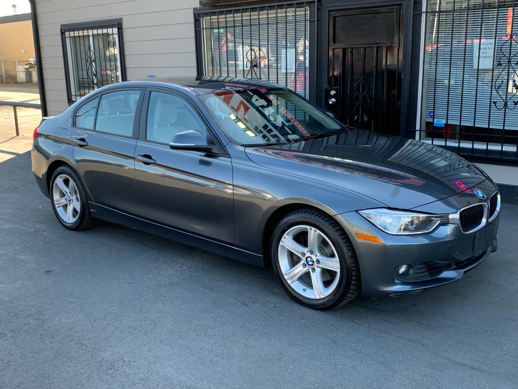 2015 BMW 3 Series Image 8
