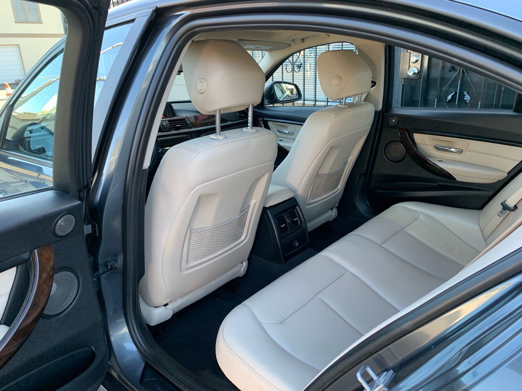 2015 BMW 3 Series Image 14