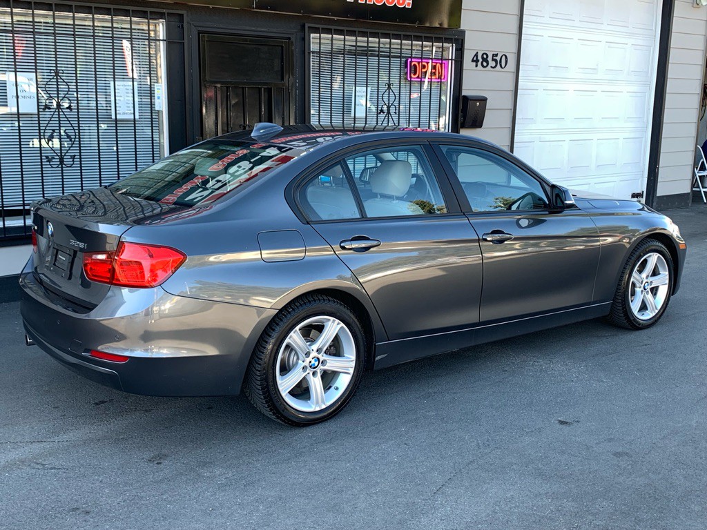 2015 BMW 3 Series Image 7
