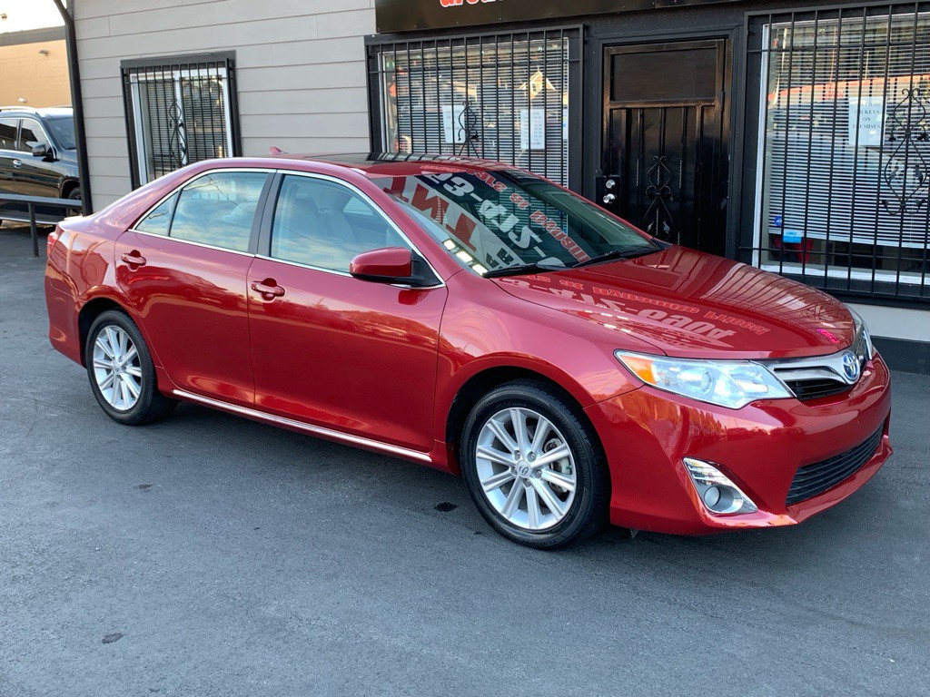 2012 Toyota Camry Image 8