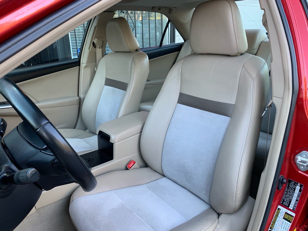 2012 Toyota Camry Image 12