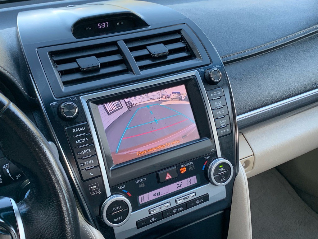2012 Toyota Camry Image 20
