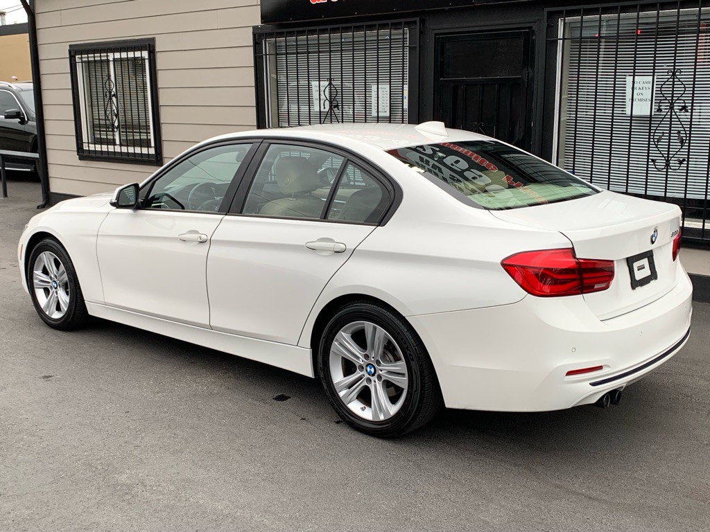 2016 BMW 3 Series Image 3
