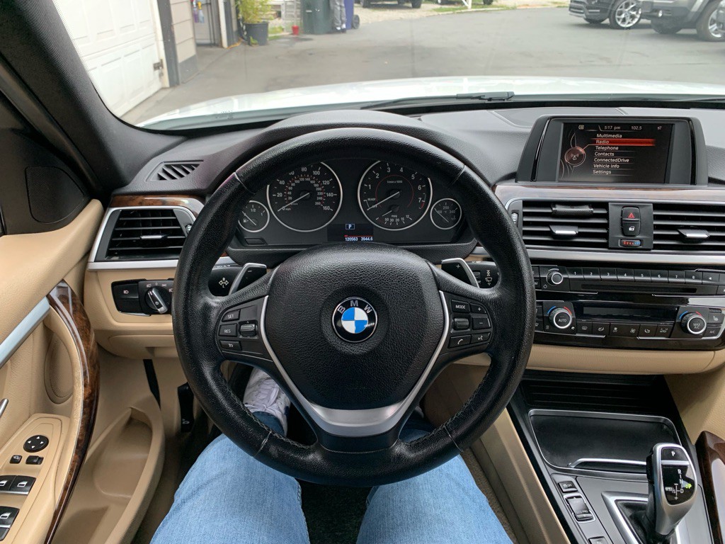 2016 BMW 3 Series Image 17