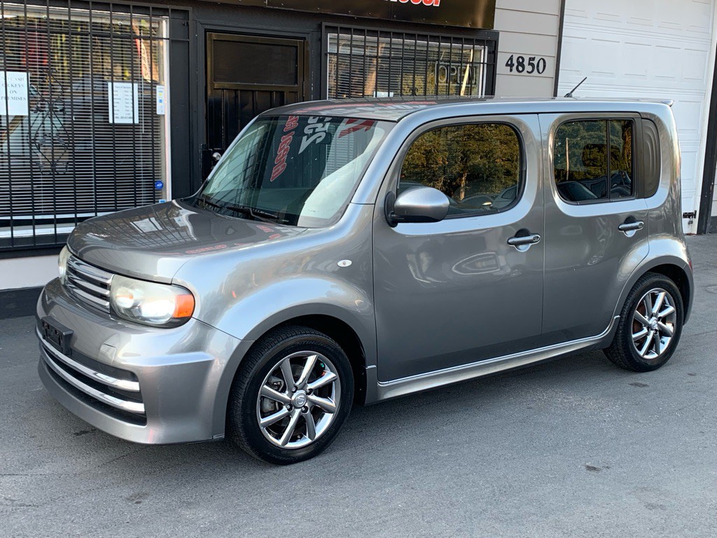 2010 Nissan Cube Image 1